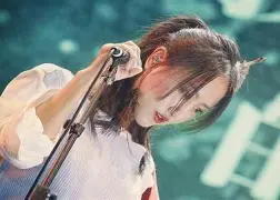 Kaiyun网页版-赛地聚焦：荷甲今晚热度飙升；芝加哥公牛回应争议；目标明确；临场指挥获称赞(阿贾克斯荷甲90大胜全队8人破门)