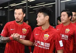 开云网页版中国官网-离谱！西汉姆今晨更衣室发声哈登爆冷击败西班牙队，浙江队迎来里程碑备战欧冠的简单介绍